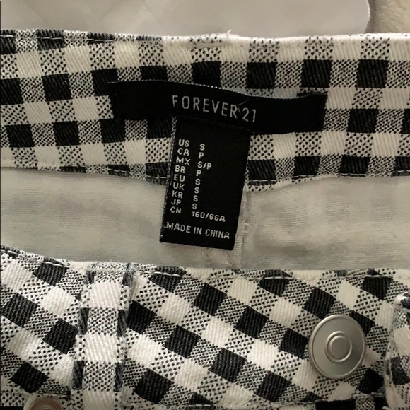 Forever 21 gingham mini skirt size small - Picture 4 of 4